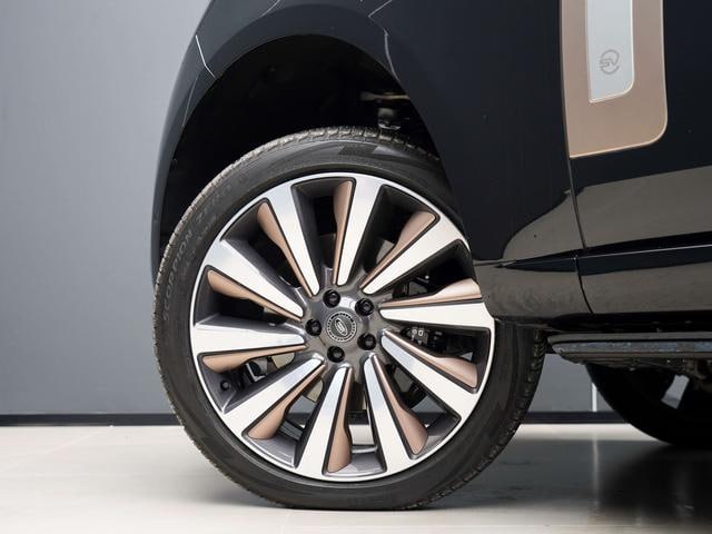 Range Rover L6 SV Autobiography